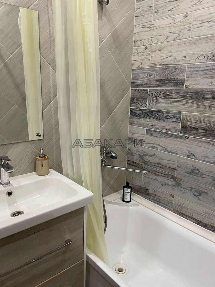 1-комнатная улица Авиаторов, 21  за 38000 руб/мес фото 11