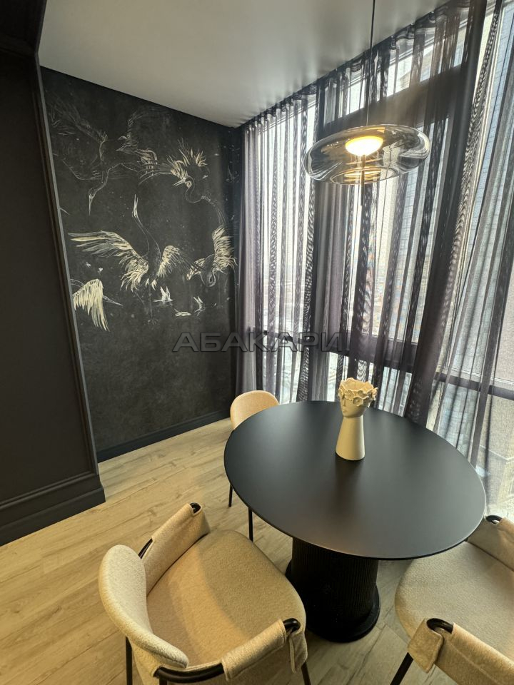 2-комнатная улица Авиаторов, 28  за 80000 руб/мес фото 1