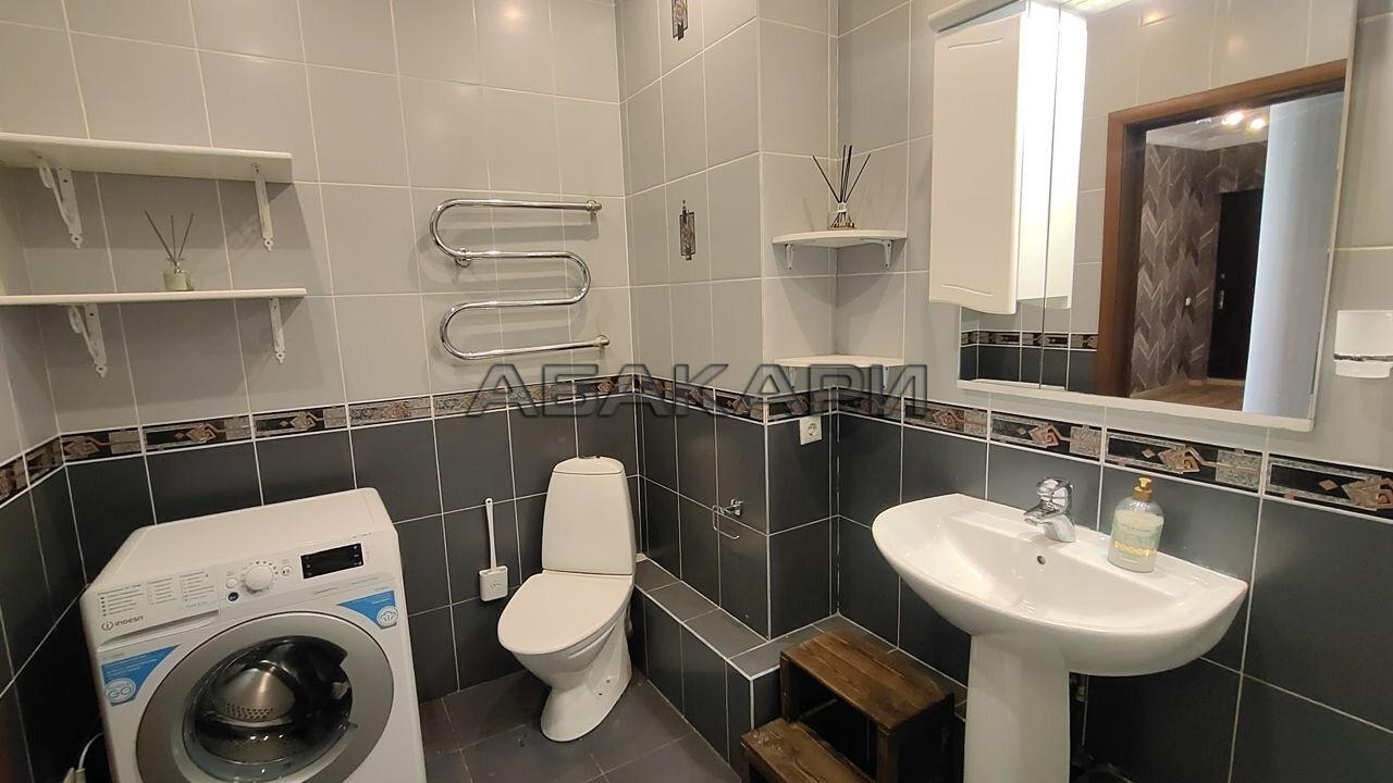 3-комнатная улица Авиаторов, 29  за 58000 руб/мес фото 8
