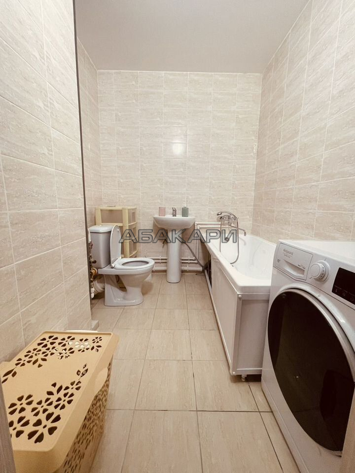 3-комнатная улица Дубровинского, 110Г  за 44000 руб/мес фото 10