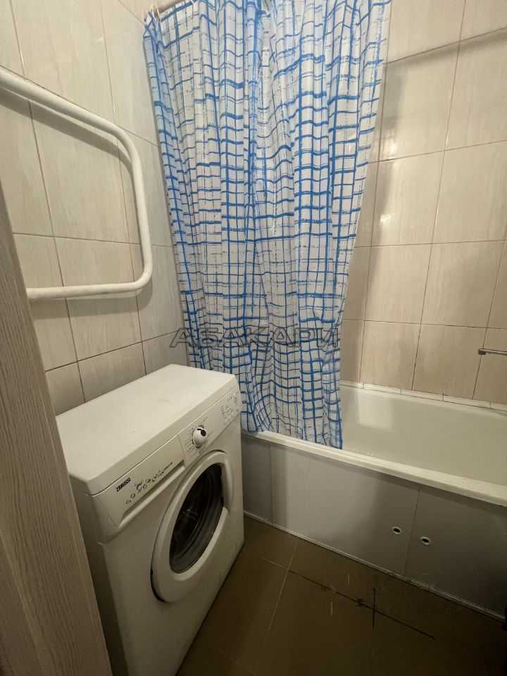 2-комнатная улица 3 Августа, 24  за 40000 руб/мес фото 2