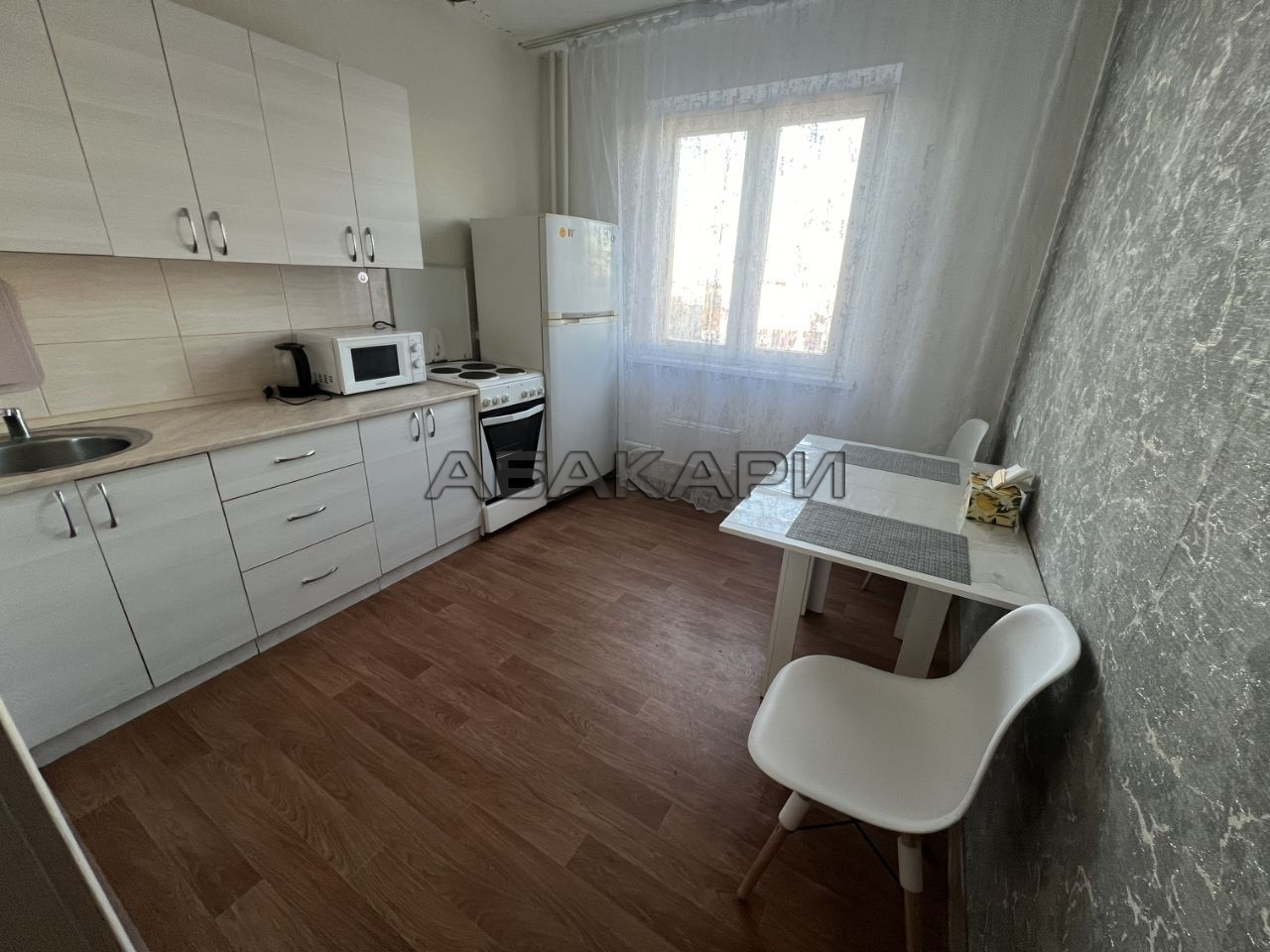 2-комнатная улица 3 Августа, 24  за 40000 руб/мес фото 4