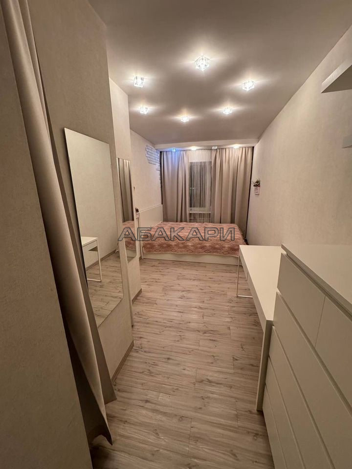 3-комнатная улица Урицкого, 39  за 50000 руб/мес фото 2