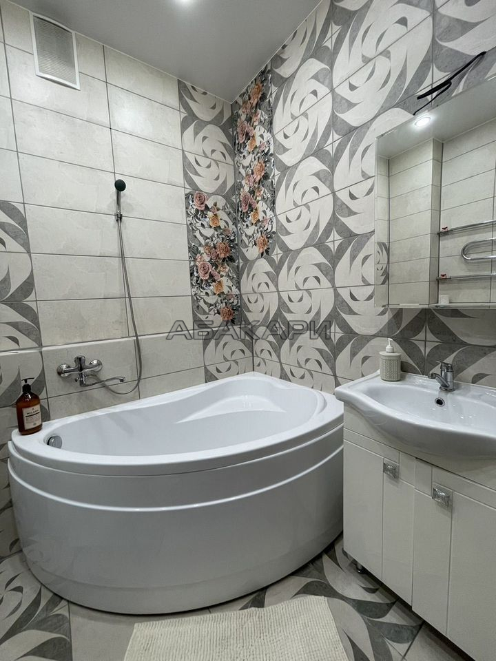 1-комнатная Линейная улица, 122  за 37000 руб/мес фото 16
