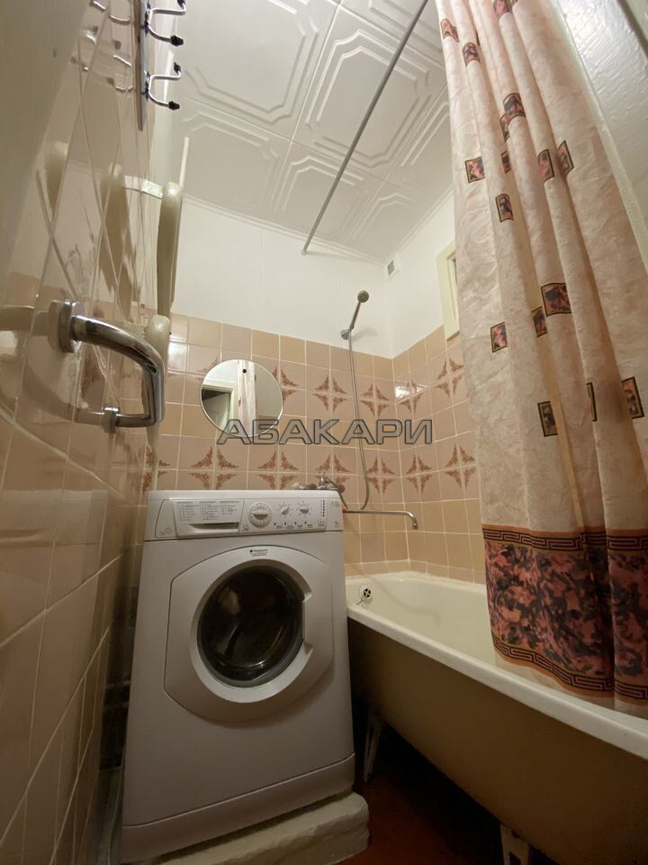 2-комнатная улица Комарова, 7  за 30000 руб/мес фото 12
