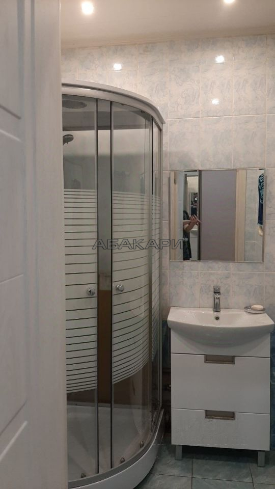 1-комнатная улица Авиаторов, 23  за 35000 руб/мес фото 3