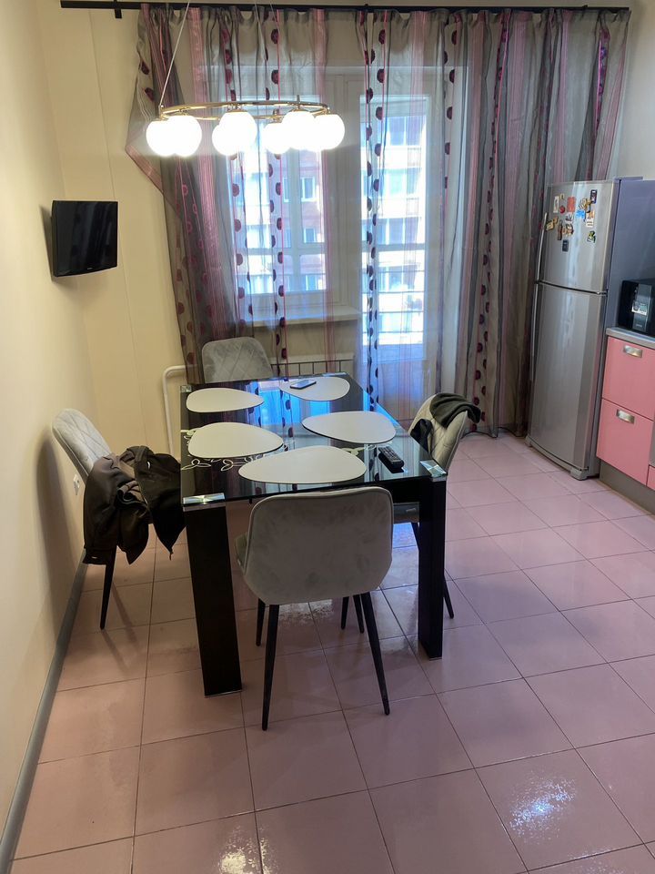 2-комнатная улица Авиаторов, 25  за 50000 руб/мес фото 3