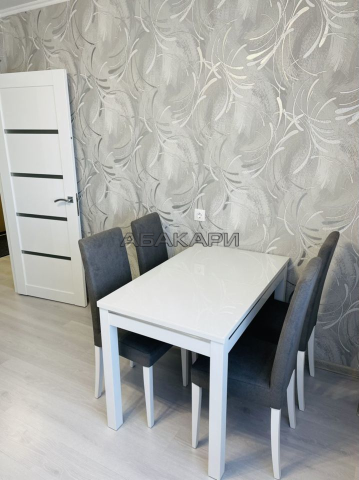2-комнатная Новосибирская улица, 1  за 68000 руб/мес фото 4