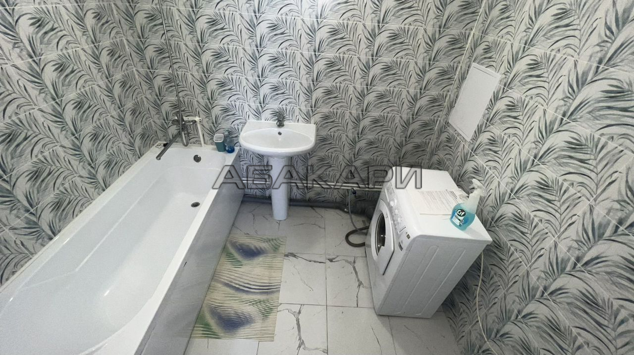 3-комнатная улица Авиаторов, 43  за 45000 руб/мес фото 12