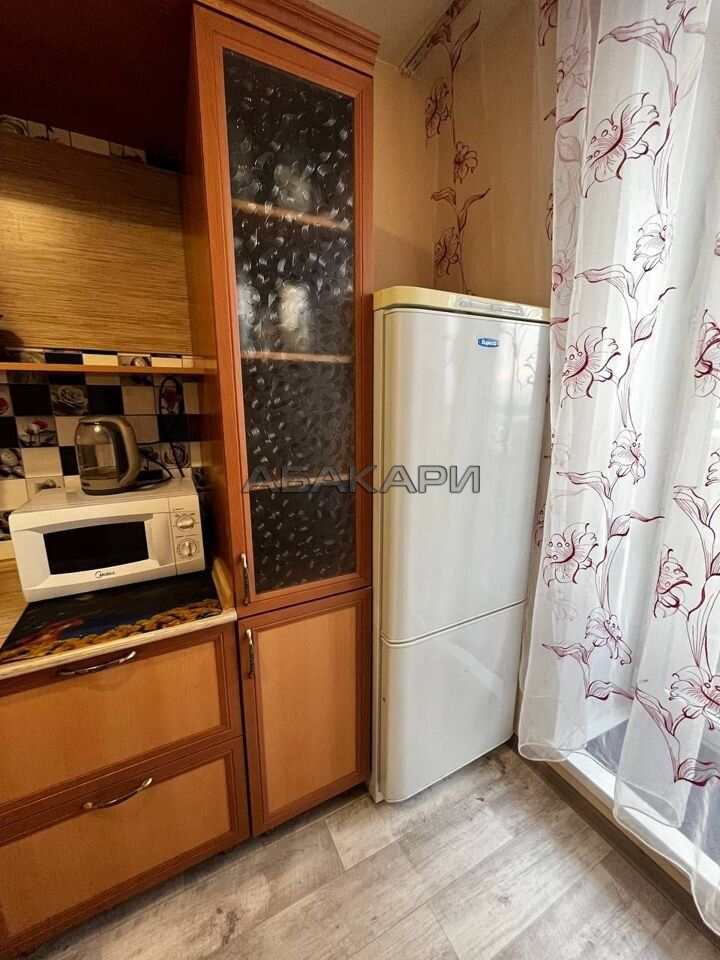 1-комнатная Апрельская улица, 7  за 28000 руб/мес фото 3