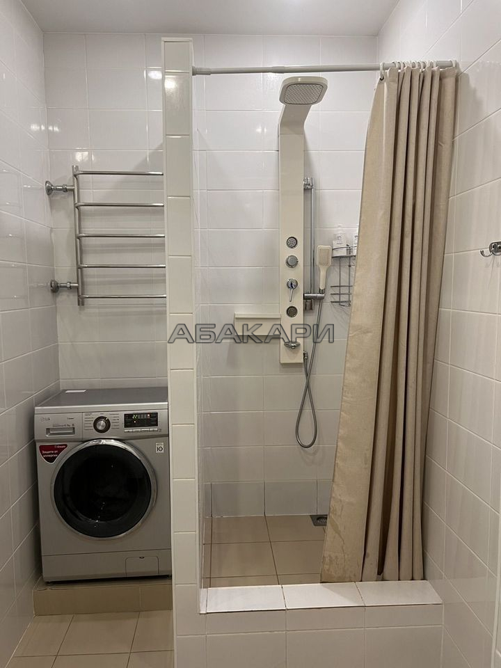 3-комнатная улица Бограда, 95  за 50000 руб/мес фото 4