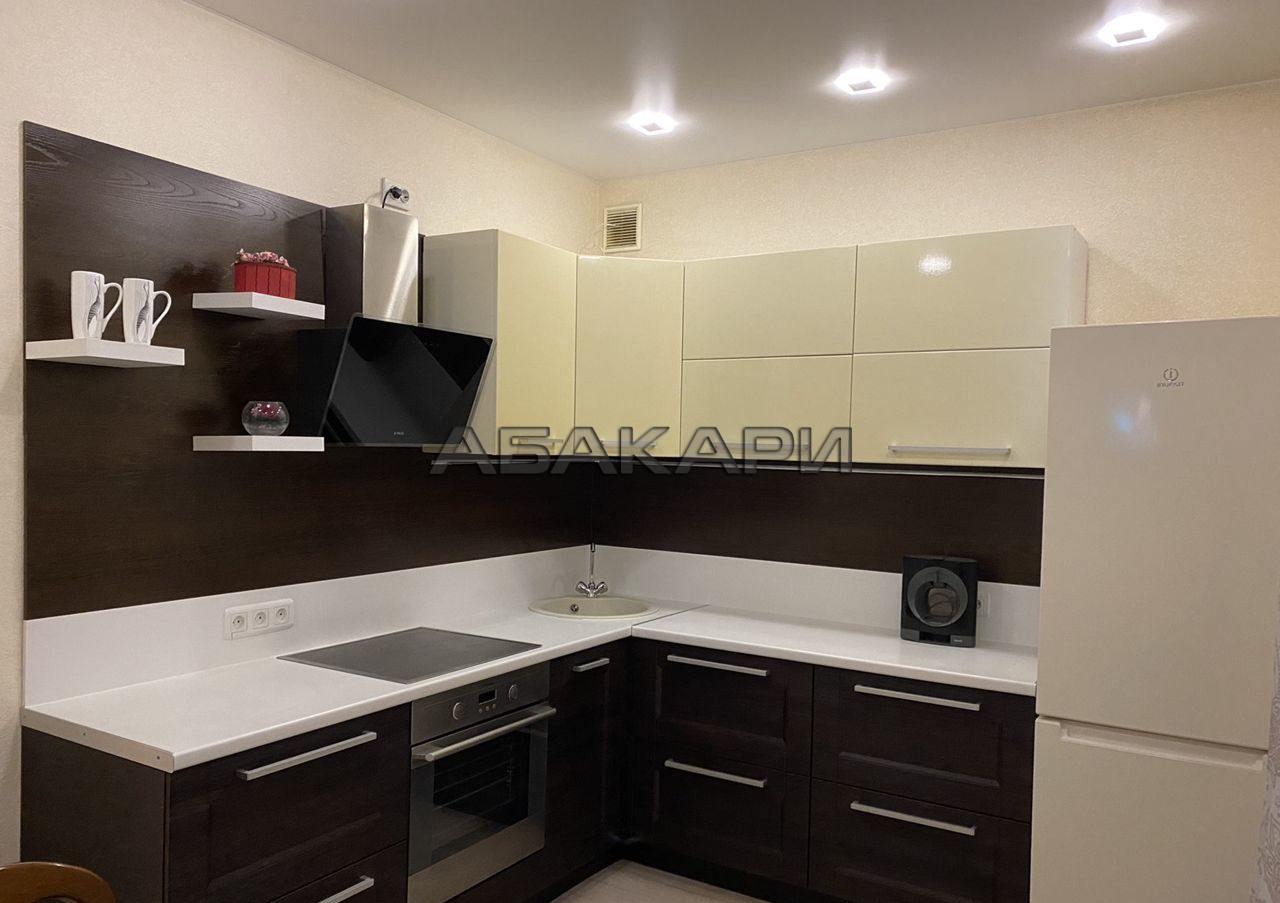 1-комнатная Парусная улица, 10  за 35000 руб/мес фото 1