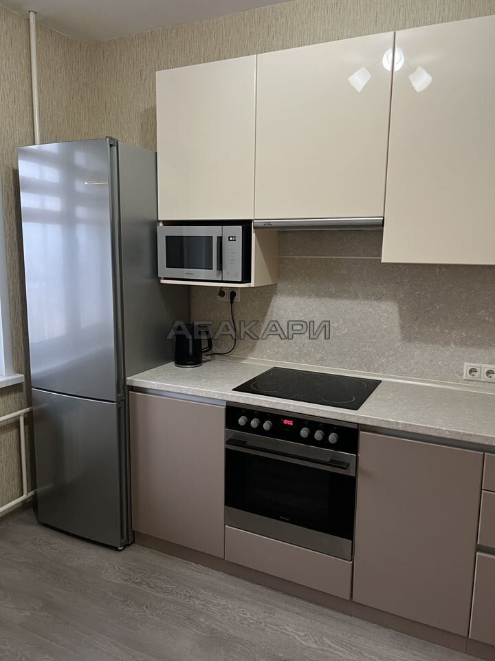 1-комнатная улица Александра Матросова, 32  за 30000 руб/мес фото 2