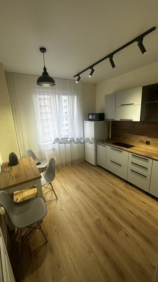 1-комнатная улица Республики, 33А  за 45000 руб/мес фото 1