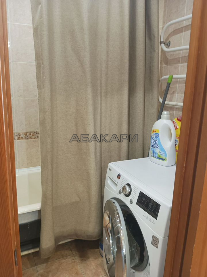 3-комнатная Краснодарская улица, 11  за 43000 руб/мес фото 12
