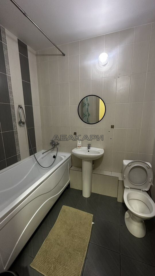 2-комнатная улица Петра Ломако, 4  за 45000 руб/мес фото 3
