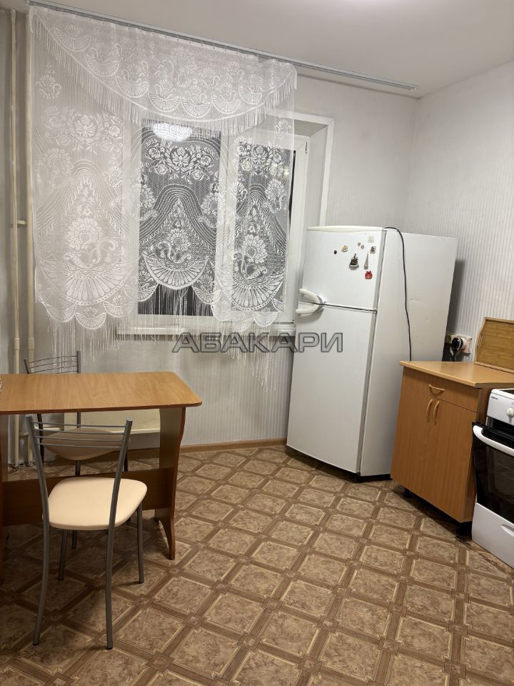 1-комнатная улица Батурина, 19  за 28000 руб/мес фото 3