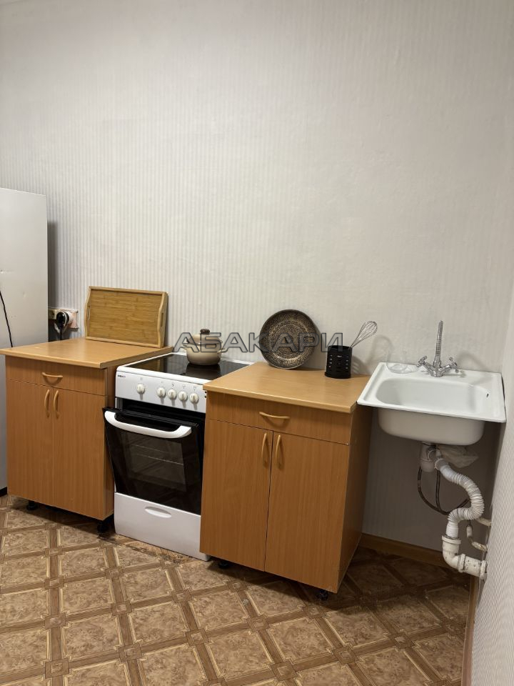 1-комнатная улица Батурина, 19  за 28000 руб/мес фото 1