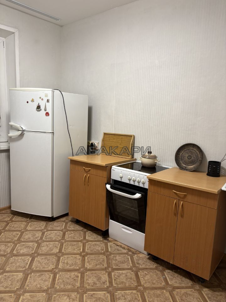 1-комнатная улица Батурина, 19  за 28000 руб/мес фото 2