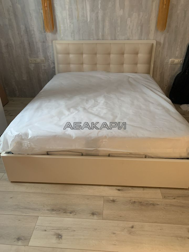 3-комнатная улица Петра Ломако, 10  за 80000 руб/мес фото 3