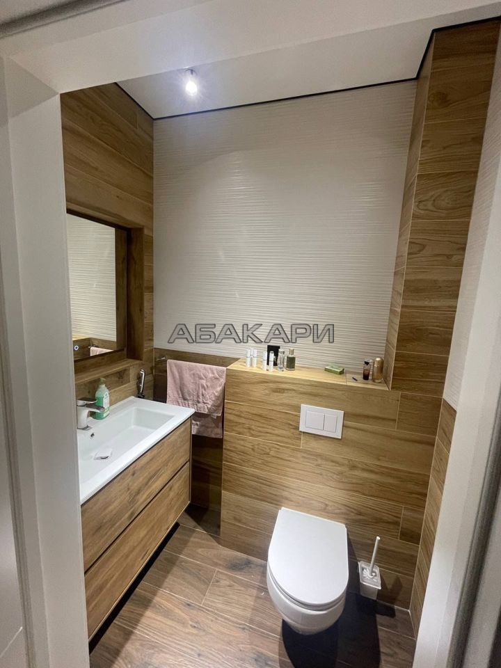 3-комнатная улица Петра Ломако, 10  за 80000 руб/мес фото 8