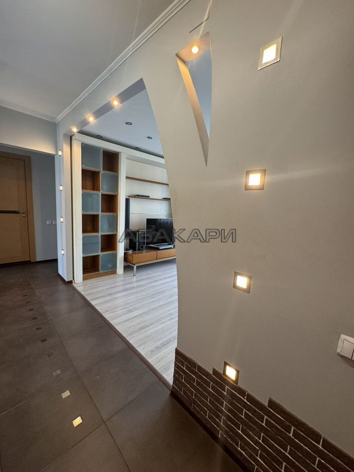 3-комнатная улица Молокова, 7  за 60000 руб/мес фото 1