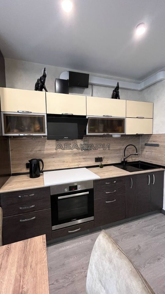 3-комнатная улица Петра Ломако, 1  за 60000 руб/мес фото 3