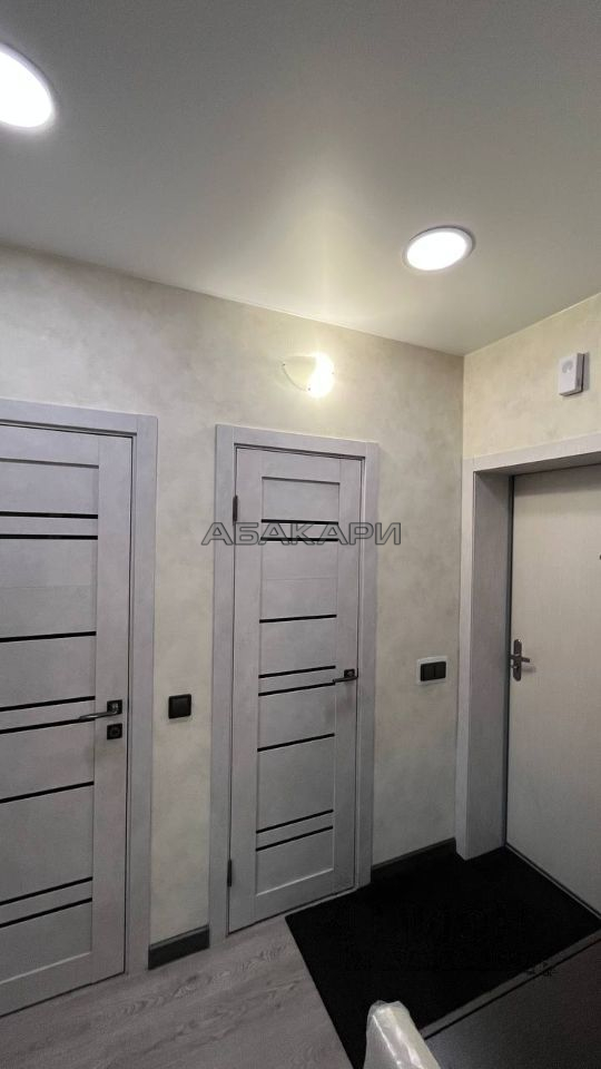 3-комнатная улица Петра Ломако, 1  за 60000 руб/мес фото 11