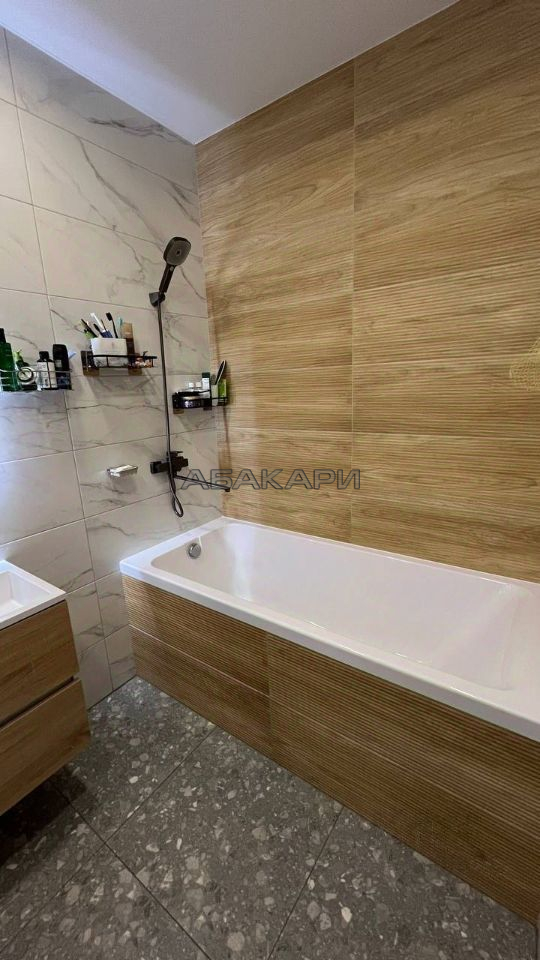 3-комнатная улица Петра Ломако, 1  за 60000 руб/мес фото 14