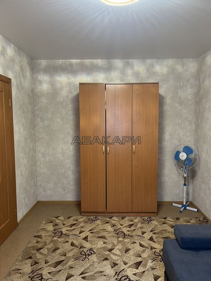 2-комнатная улица Батурина, 20  за 45000 руб/мес фото 2