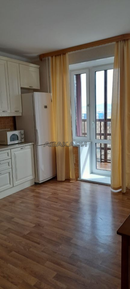 3-комнатная Капитанская улица, 14  за 52000 руб/мес фото 2