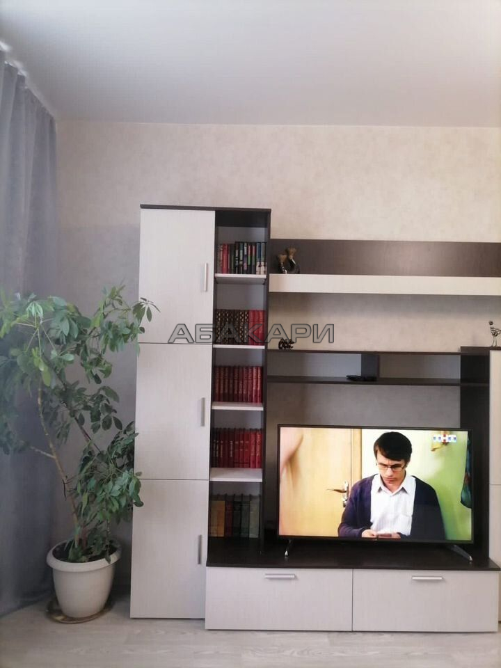 2-комнатная улица 9 Января, 23  за 72000 руб/мес фото 5