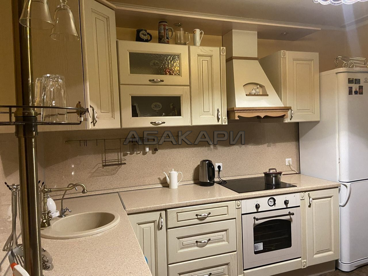 3-комнатная улица Авиаторов, 40  за 65000 руб/мес фото 1