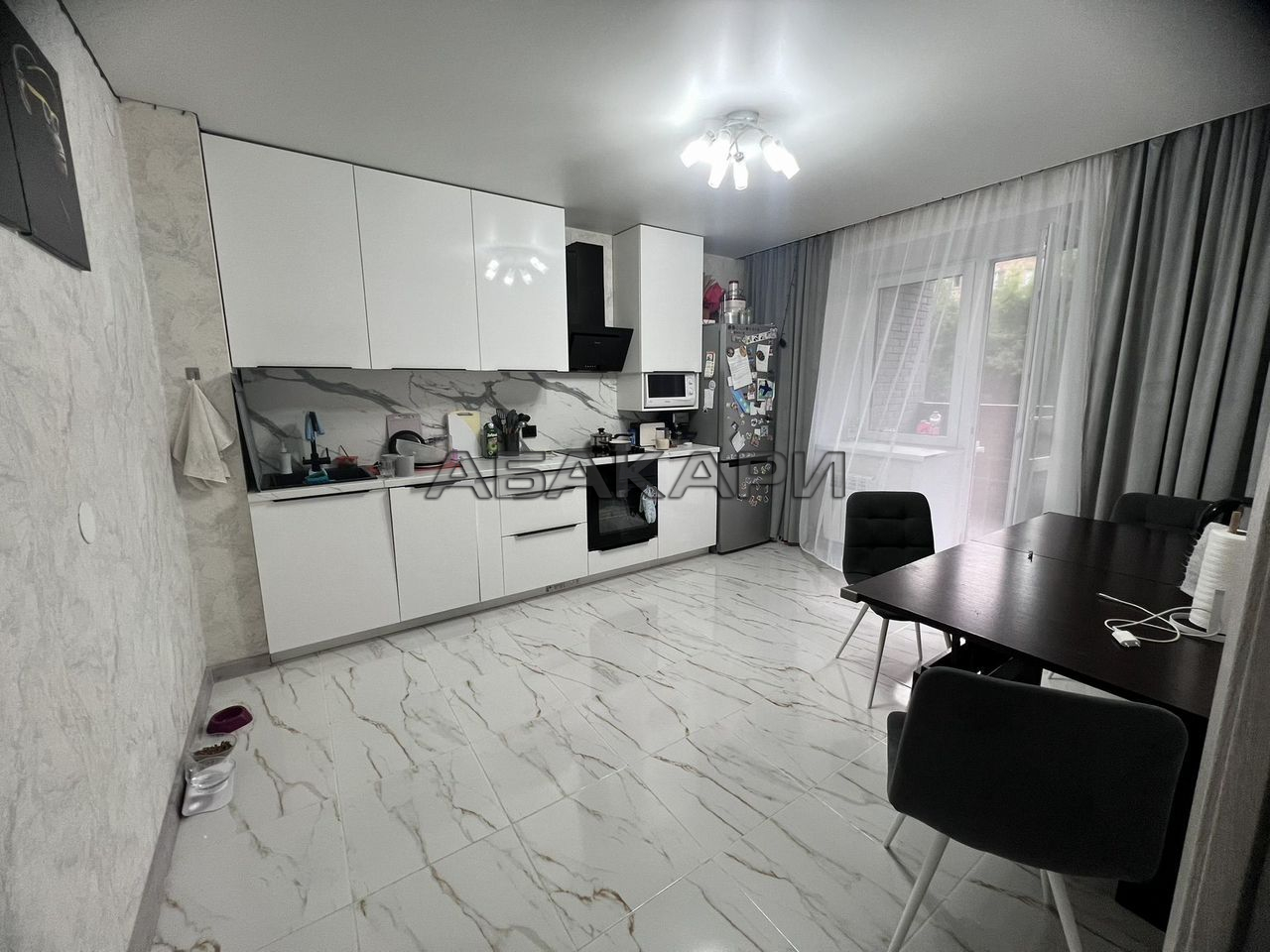 3-комнатная улица Шахтёров, 8  за 45000 руб/мес фото 1