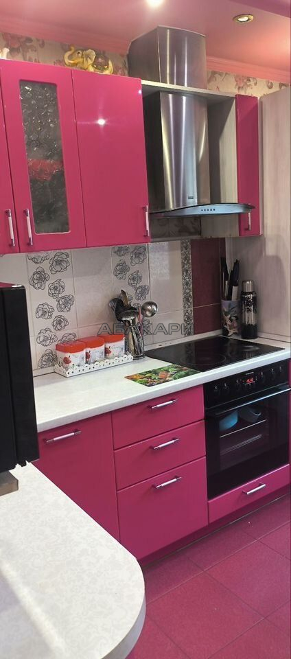 3-комнатная улица Алексеева, 101  за 55000 руб/мес фото 1