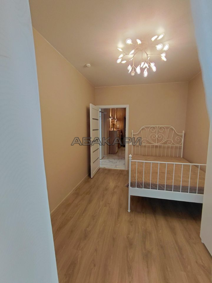 3-комнатная улица Авиаторов, 4В  за 85000 руб/мес фото 8