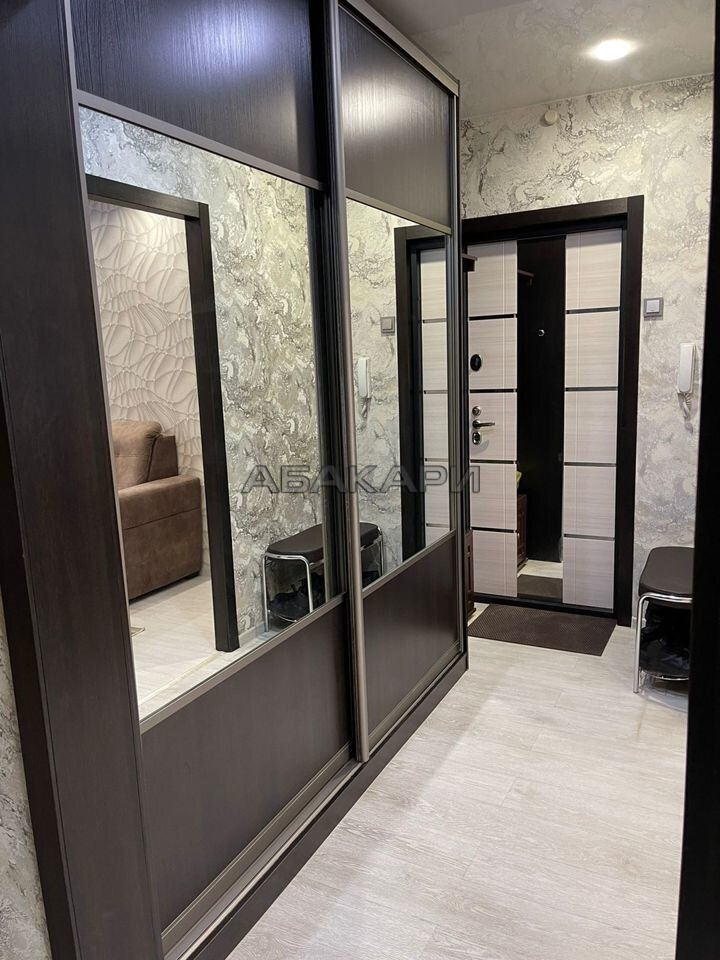 2-комнатная Свердловская улица, 141  за 46000 руб/мес фото 1