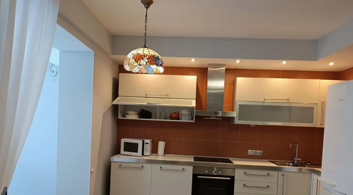 3-комнатная улица Авиаторов, 25  за 60000 руб/мес фото 1