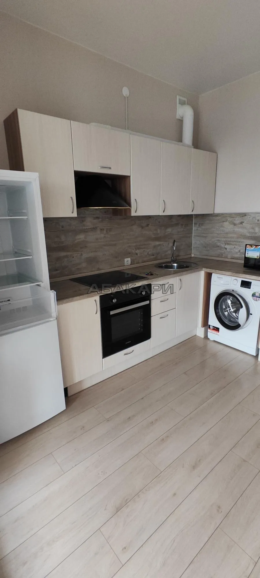 1-комнатная улица Авиаторов, 21  за 35000 руб/мес фото 2