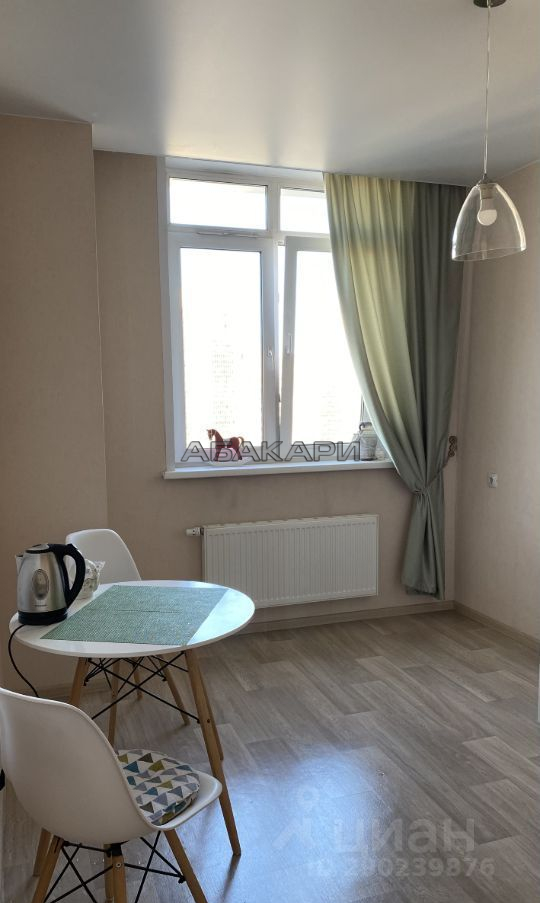 1-комнатная улица Авиаторов, 47  за 35000 руб/мес фото 3