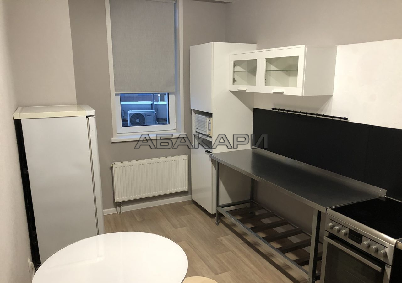 1-комнатная улица Авиаторов, 47  за 37000 руб/мес фото 3