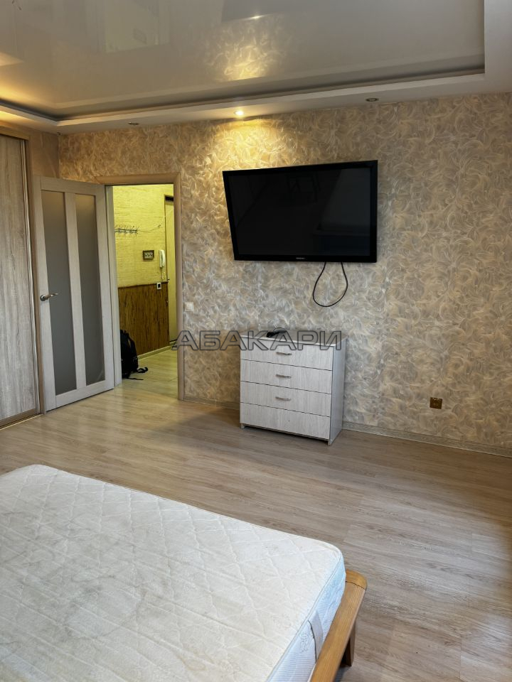 2-комнатная улица Республики, 49  за 35000 руб/мес фото 2
