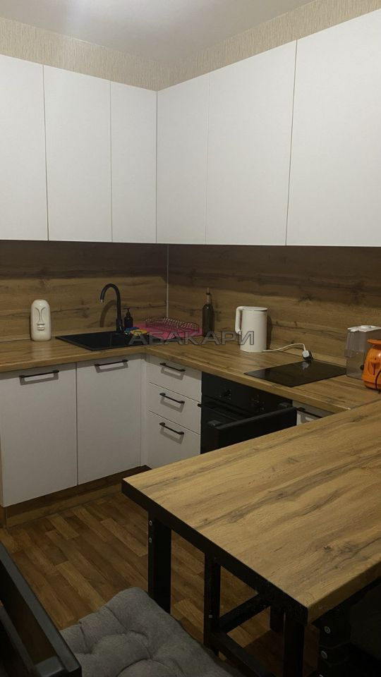 1-комнатная улица Александра Матросова, 32  за 27000 руб/мес фото 1