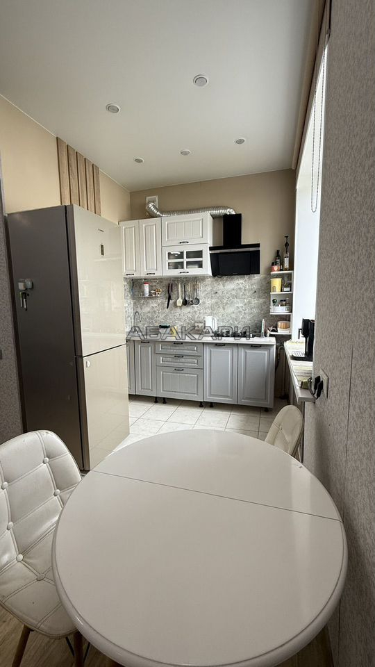 3-комнатная улица Бограда, 95  за 55000 руб/мес фото 1