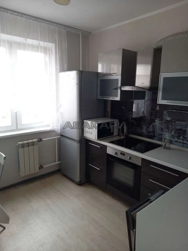1-комнатная улица 3 Августа, 24  за 30000 руб/мес фото 1