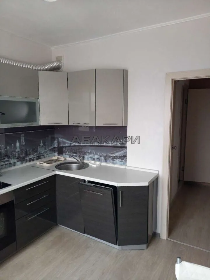 1-комнатная улица 3 Августа, 24  за 30000 руб/мес фото 2