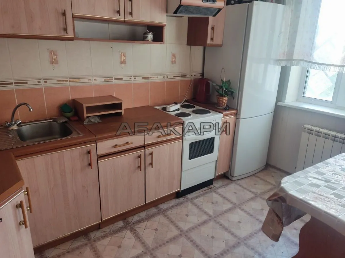 4-комнатная улица Кутузова, 48  за 40000 руб/мес фото 1
