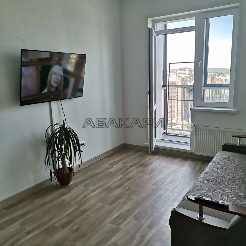 3-комнатная улица Петра Ломако, 1  за 45000 руб/мес фото 2