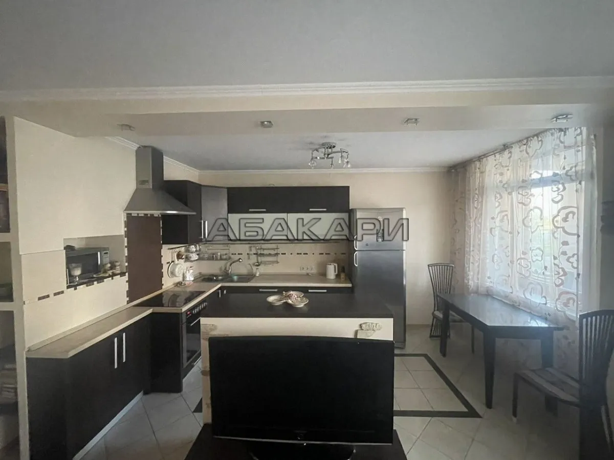 2-комнатная улица Молокова, 16  за 50000 руб/мес фото 1