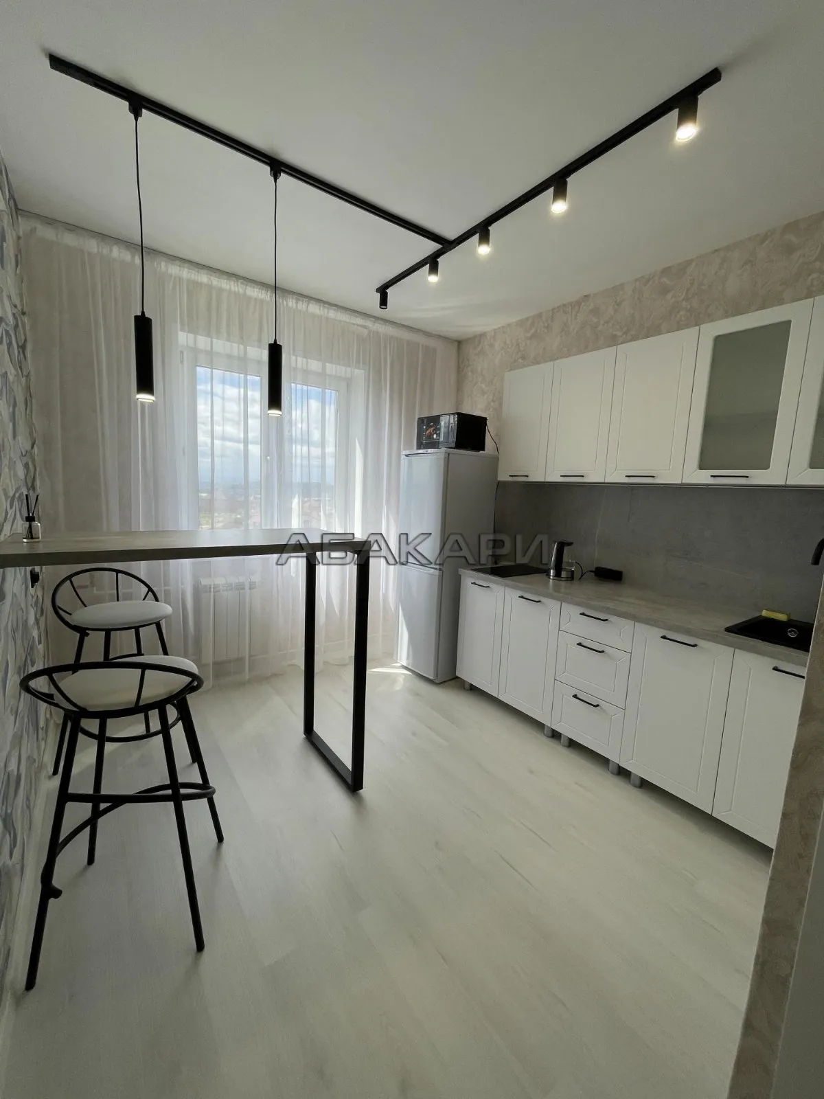 1-комнатная улица Любы Шевцовой, 74  за 38000 руб/мес фото 1